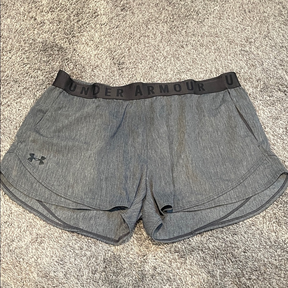 Under Armour size XL Women's Gray Shorts